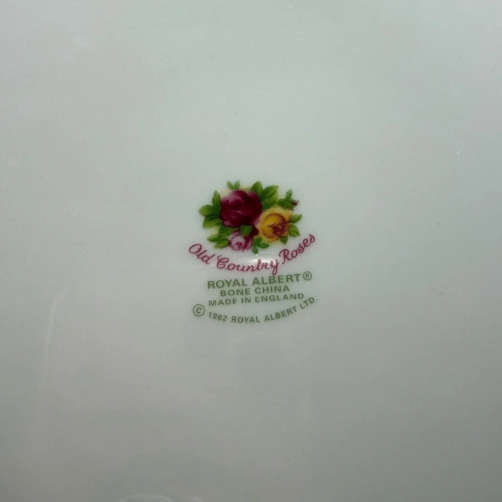 Royal Albert Old Country Roses Platter Plate Dish Bone China Gold Trim England